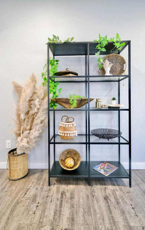Boutique Apartment In Historic Downtown Albany Bagian luar foto